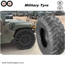 Pneu militaire, grand pneu, pneu